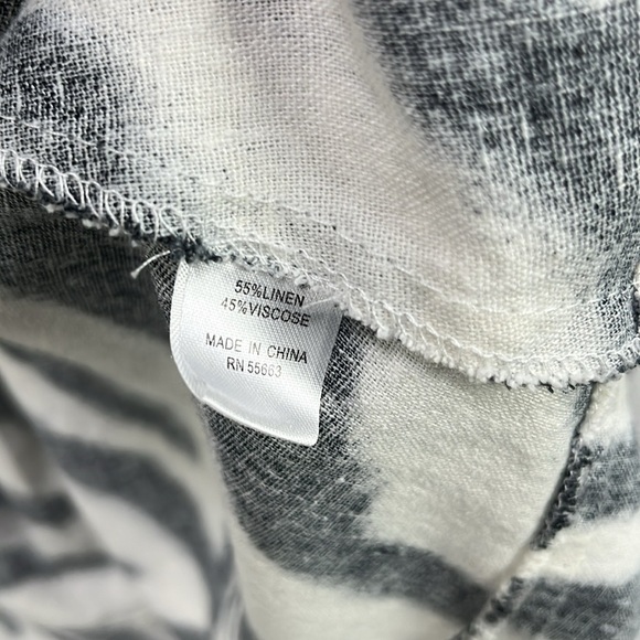 For Cynthia Women’s Black and White Zebra Print Blouse Sz M  Linen Blend Career - Picture 4 of 10